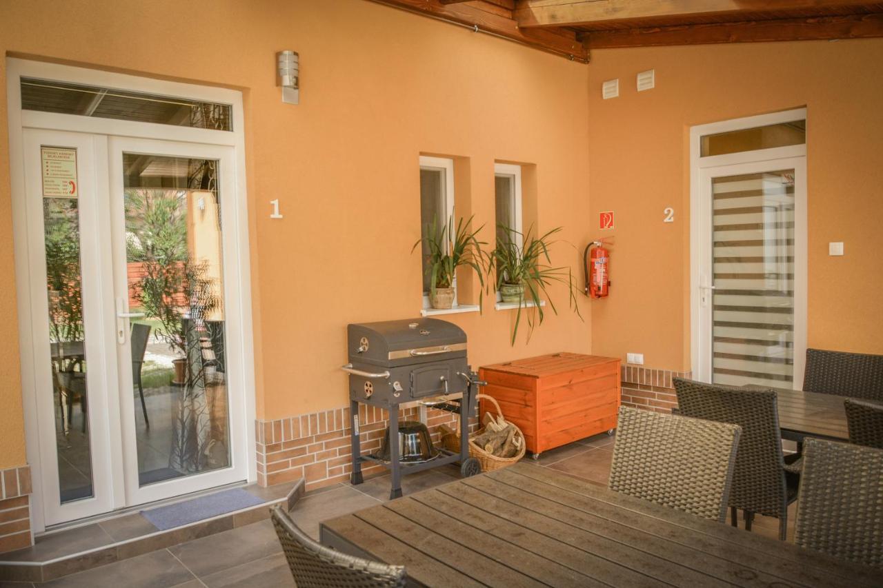 Oros House Apartmanhaz Orosháza Exterior foto